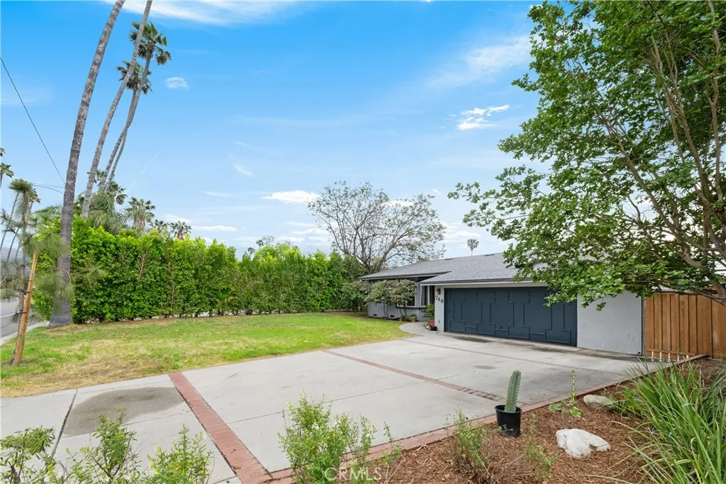 740 Figueroa Drive, Altadena, California 91001 home-pic-36